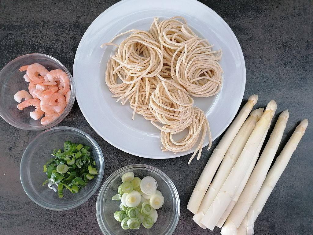 Zutaten Pasta mit Spargel und Shrimps