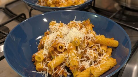 Tortiglioni mit Salsiccia